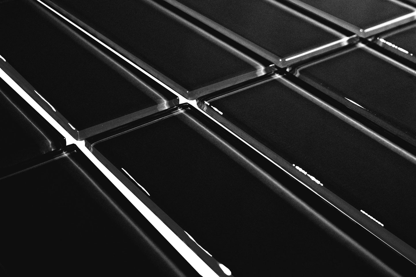 Brick Strip Tayi Negro Oscuro Brillante 26,5 X 27,5 (Pz.4,4X13,2) - Acuelera ( X PIEZA) - 1era