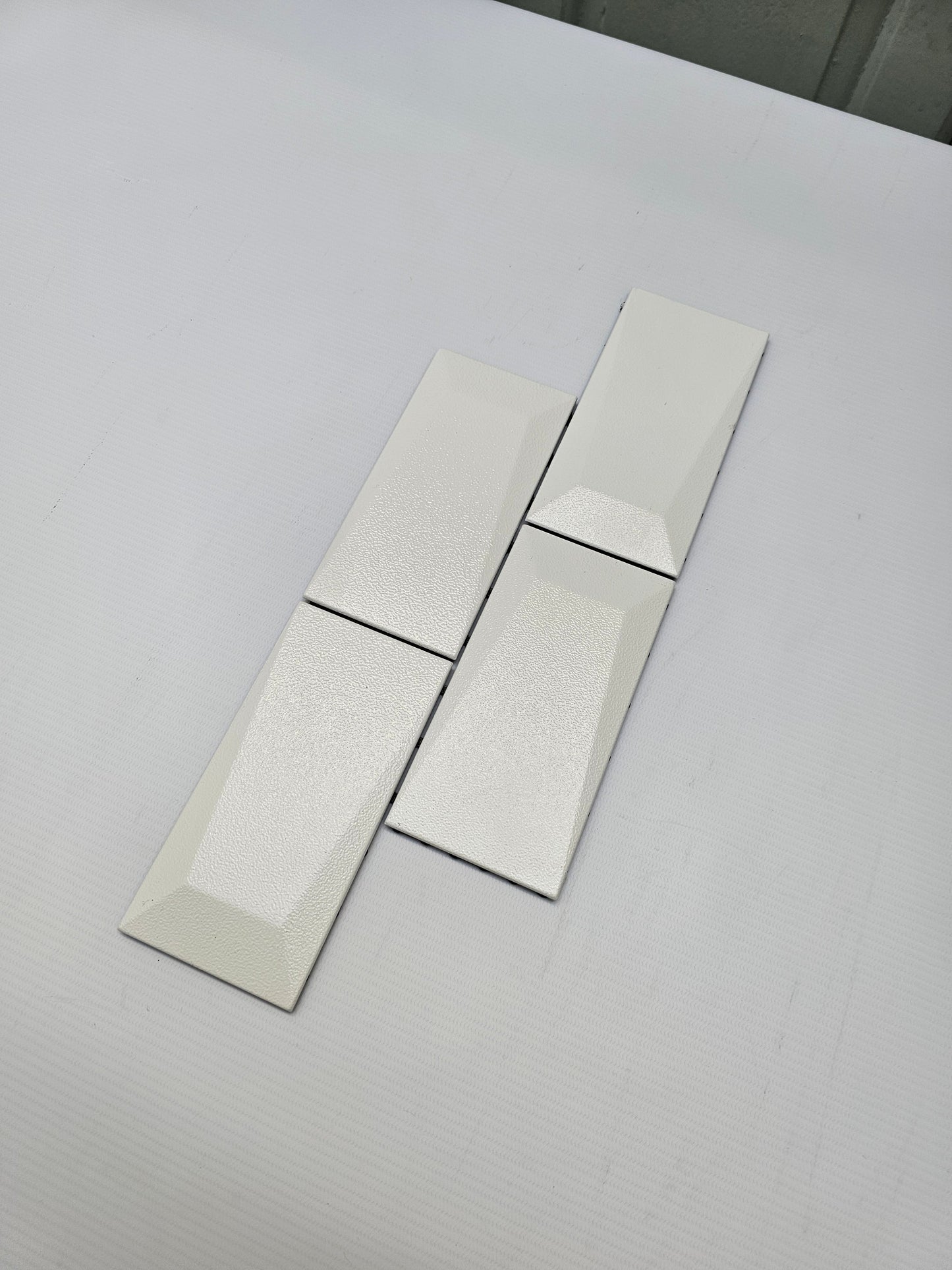 Subway-Lünette mit weißer Spitze – 1