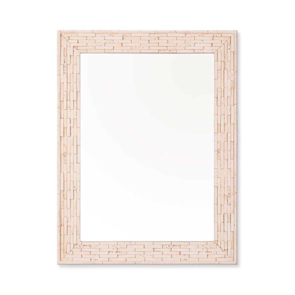 Spiegel aus Travertinplatten