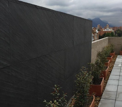 Deep Black - 122x61 CM - Piedrafina - 1st 